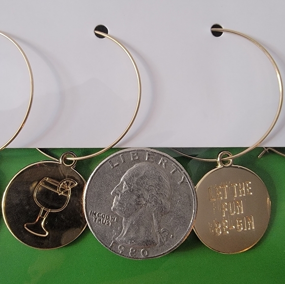 TANQUERAY Golden Cocktail Charms Stemmed Drink Glassware Whine Glass Accessory - Picture 9 of 9